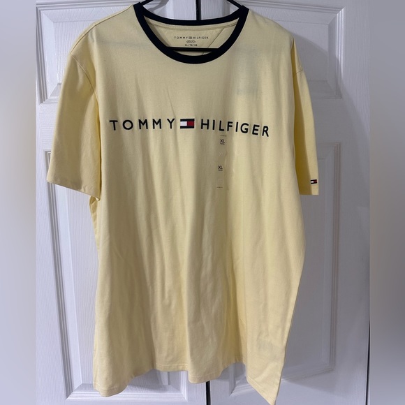 Men’s Tommy Hilfiger T-shirt - Picture 1 of 1